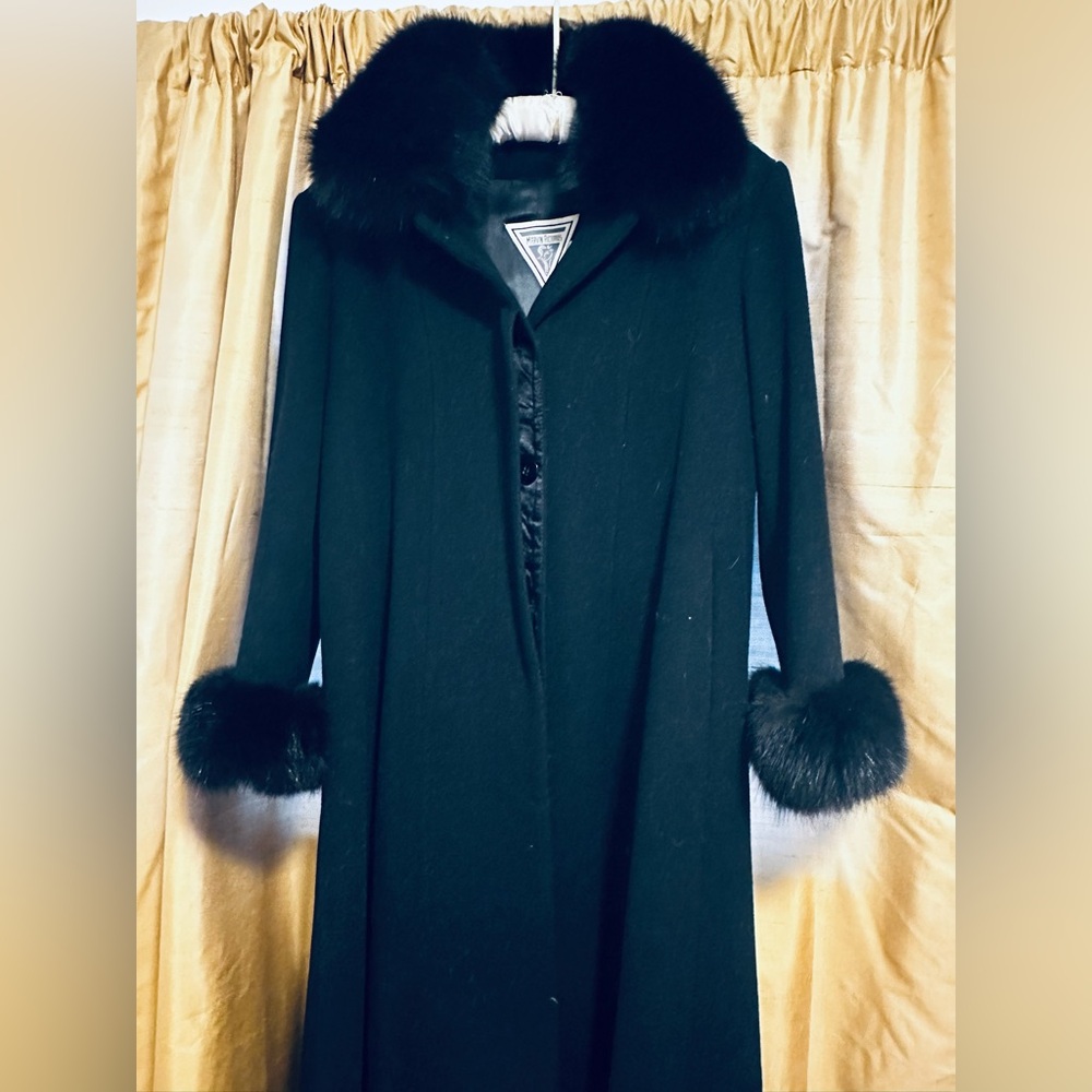 Marvin Richards Dark wool Coat with Fur Accents
